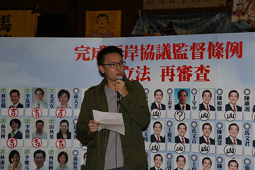 林飛帆：思想薄弱的是龍應台 不是學生