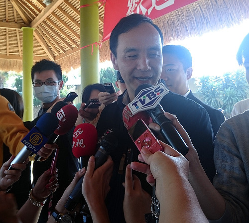 彭博專訪 朱立倫反對中國投資台灣IC設計業