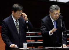 牛豬分離若跳票  陳冲願下台