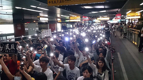 反服貿遍地開花  高雄2千人集結