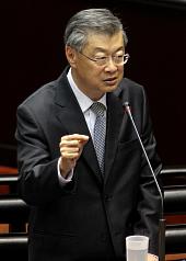 被批沒Guts  陳冲駁：不說NO也要有Guts