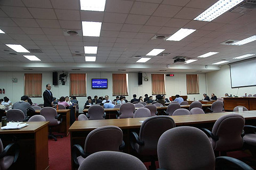 趁綠委不在 藍突襲通過自經區條文