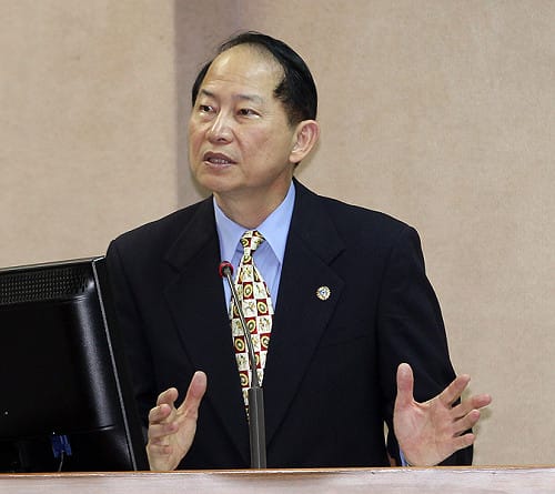 退將頻訪中  退輔會發「小卡片」勸阻