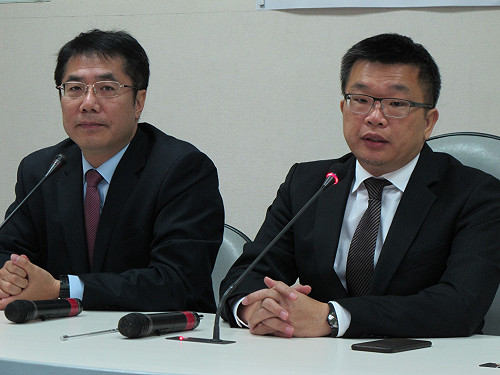 朱習會  綠營批像連勝文一樣去報告選總統嗎？