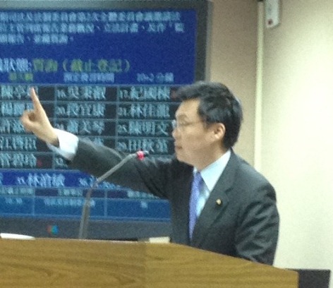 趙天麟：犯人如廁 竟只能用手擦