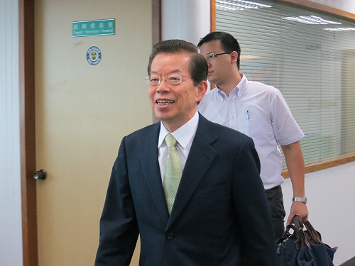 謝長廷笑：4個太陽打下2個 才剩2個