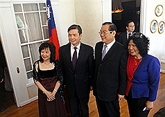 非公職不能談國政? 金溥聰 : 不合邏輯