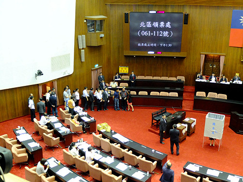 藍同意改投票動線  監院人事開始投票