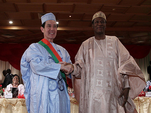 馬英九：欣然接受「臉書總統」之稱