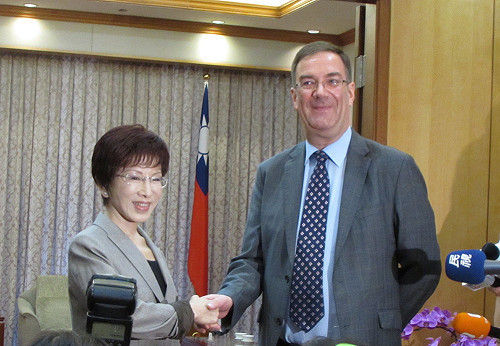 洪秀柱訪美態度鬆動？  洪辦：全面評估中