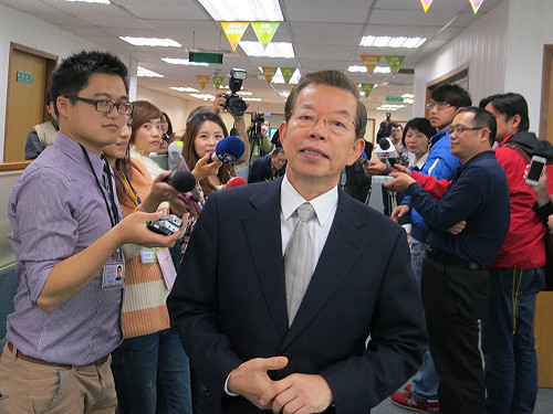 謝長廷：整合被當蘇謝交鋒 委屈但沒關係