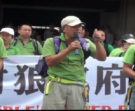 警清晨奇襲驅離民眾  蔡丁貴尋死險遭輾斃