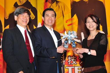 被爆不倫戀  政委陳希舜請辭獲准