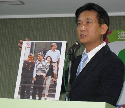 被拍到！ 林益世、陳啟祥曾到中鋼子公司