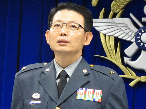 網友要參觀阿帕契 國防部：你會接散客嗎？