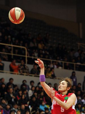 錢薇娟「投藍」  與林淑芬對決