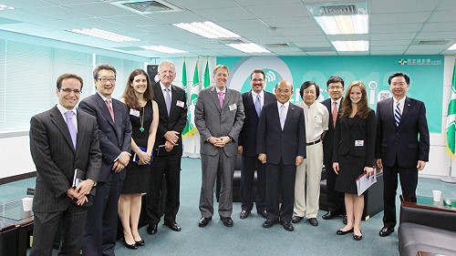 美前國安高層點名 邱義仁現身黨中央