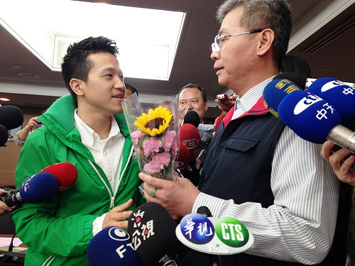 談民眾包圍分局  方仰寧：警民應建立互信