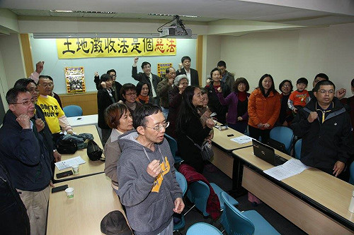 批賴清德南鐵徵地  徐世榮：跟成大無異