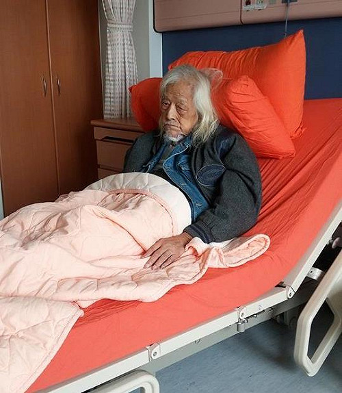 拔牙引發蜂窩性感染   史明住院治療