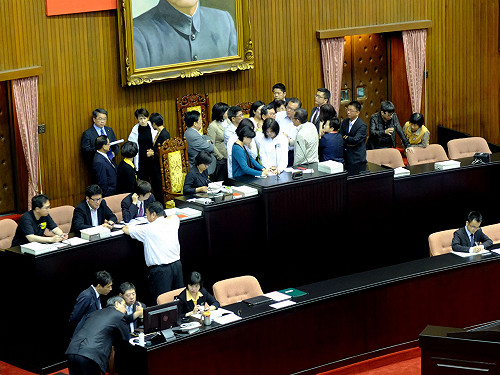 藍：綠杯葛議事 蔡英文怎好意思指責國民黨