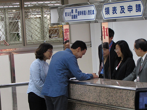 繼承母親遺產  朱立倫存款增加4千萬