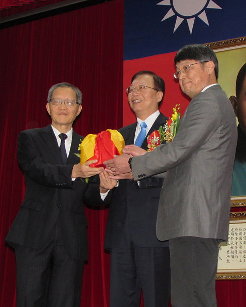 曾大仁接營建署長  陳威仁：eTag瑕不掩瑜