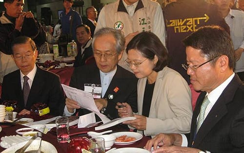 向支持者呼籲  小英：用小豬來募你的心