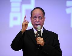 海基會董座改月領30萬 林中森挨批自肥