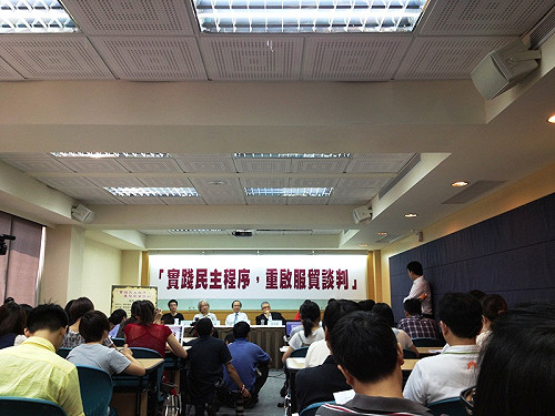 作家批中改稿 「打手槍」變「淘氣遊戲」