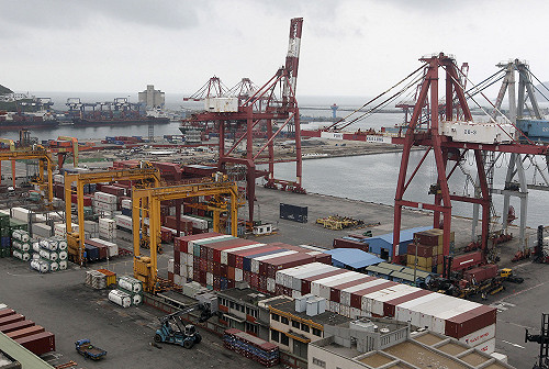 出口沒起色  2015全年負成長10.6%