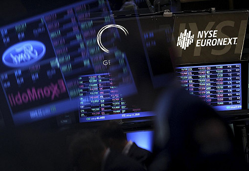 2天3聯準會官員稱將收縮QE  拖累美股