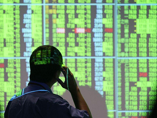 景氣疲軟 股市跌勢兇猛達140點