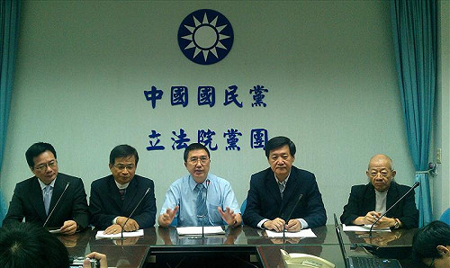 8500點才課證所稅  台股開紅大漲