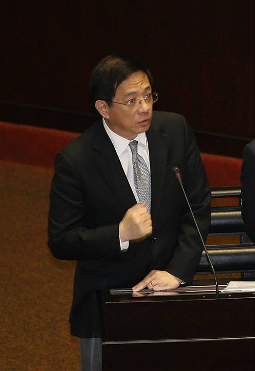 管中閔：買便當沒找錢才發現漲價