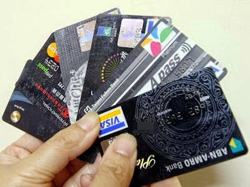 信用卡繳稅 銀行推分期零利率優惠