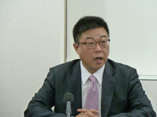 陳冲沒說慰留 但請劉「明天繼續上班」