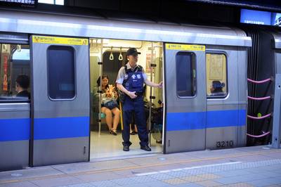 廖正井：快對犯人「砰砰砰」就能阻止模仿