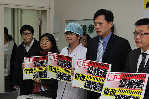 蔡正元才揚言提告 林祖儀隔天馬上收傳票