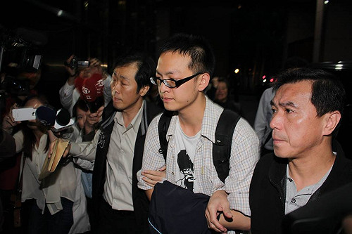 洪崇晏移送北檢未發言  律師：拘票違法