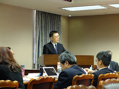 警傳喚顏銘緯 王卓鈞：憲兵隊提妨礙公務