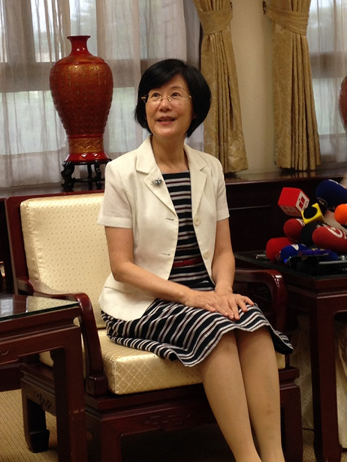 財產破億並在中國擁房  羅瑩雪：先生賺的