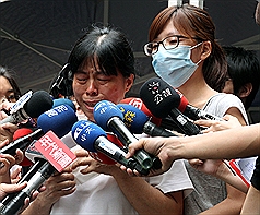 4被告交保  洪母泣：小孩死了不是重罪？