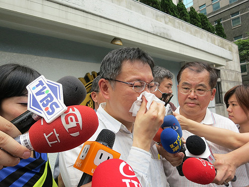 10萬元報帳列貪瀆  柯文哲氣到講不出話