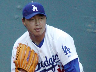 MLB國聯冠軍戰 郭泓志3球雙殺 奪季後賽首勝