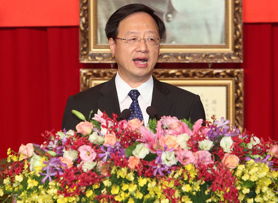 政府心意？江揆：放寬年終慰問金發放標準