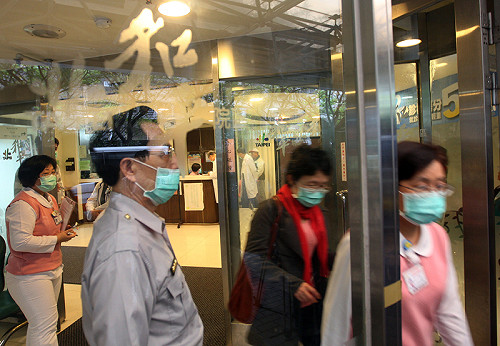 國健局：每5分48秒就有1人罹癌