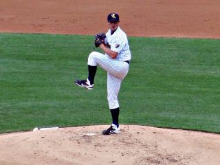 建仔7局好投  奪本季第2勝