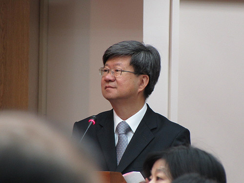 推寒暑假選修本土語課 綠委批不可能