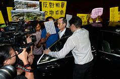 台北地院重開羈押庭 護樹團體到場抗議遠雄